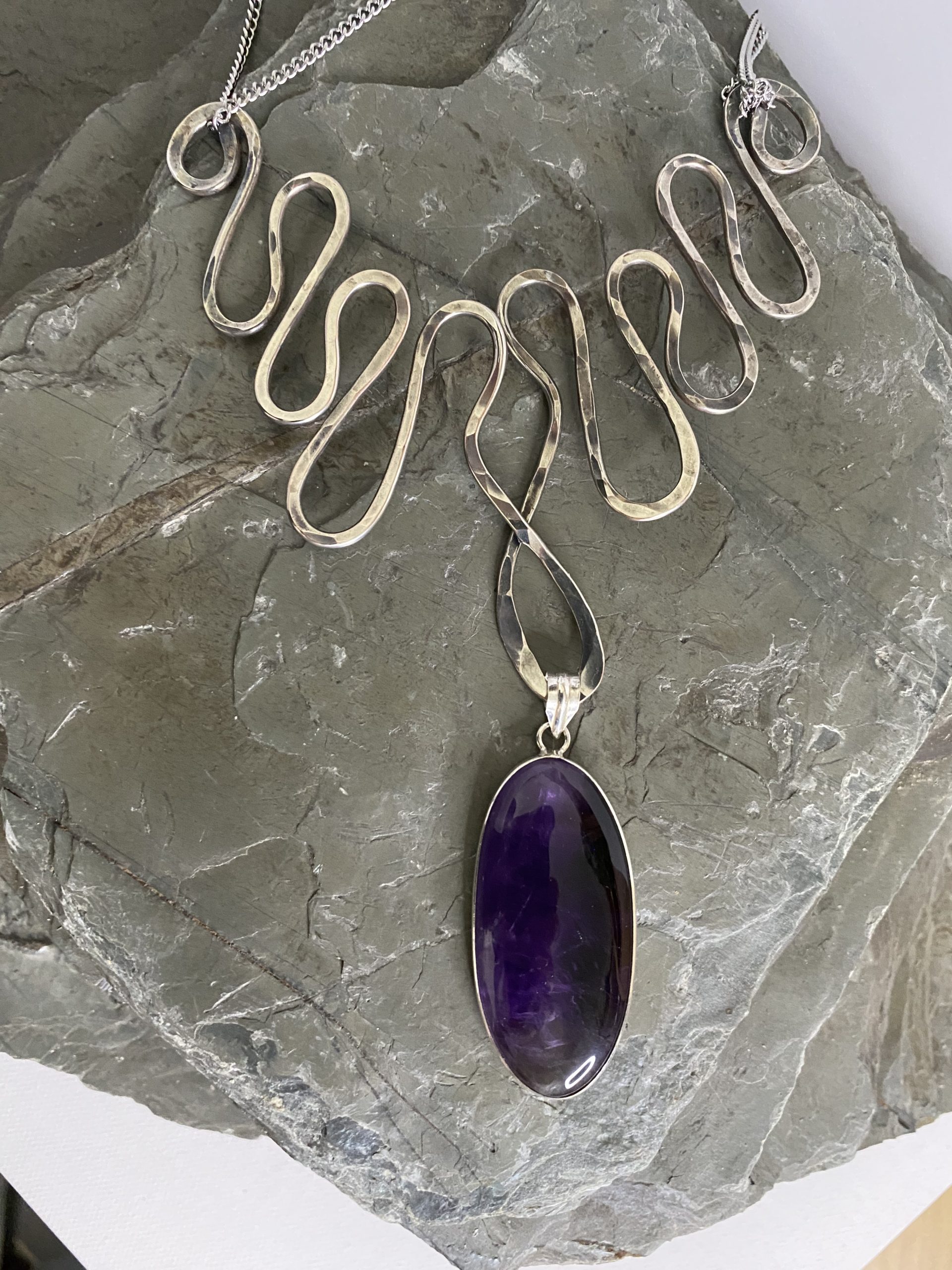 Large amethyst hot sale pendant necklace