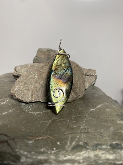 Breathtaking Select Material Select Design Type Select Jewellery Type Uniquely Crafted By Rox none