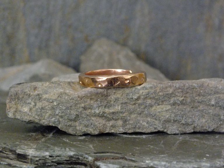 Narrow Band Dimple Ring - Mood 1 (Dimple Detail)