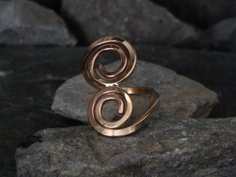 Stacked Spiral Ring - Mood 2 (Dark Stone Dramatic Light)