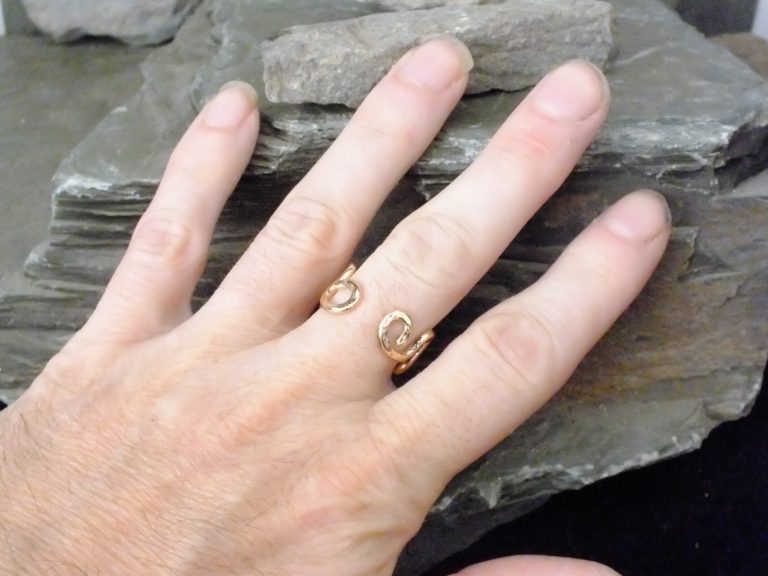 Waves Ring - Mood 2 (Dark Stone)