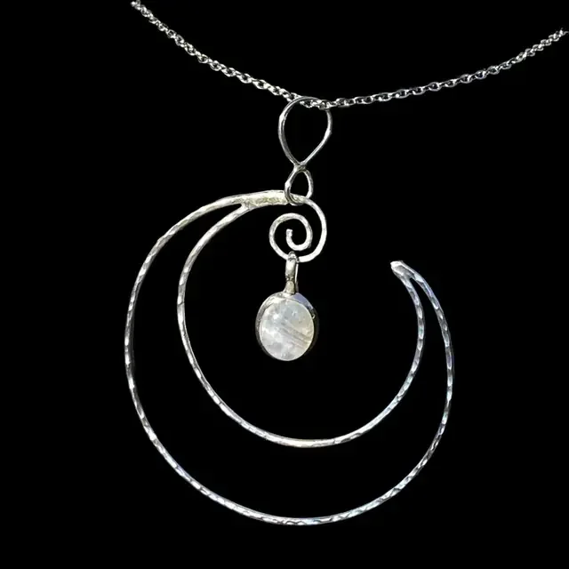 Silver-Crescent-01