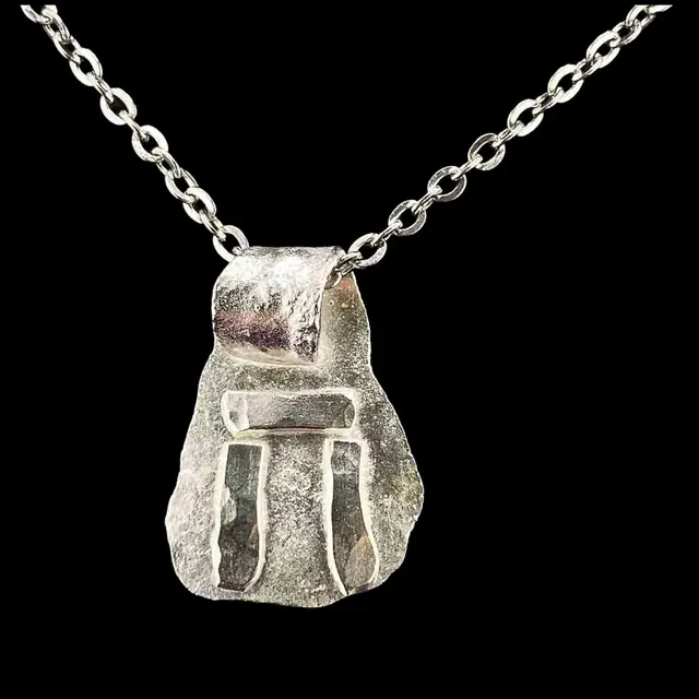 Silver-Stonehenge-01